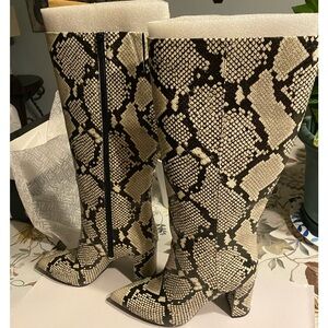 International Concepts Boots